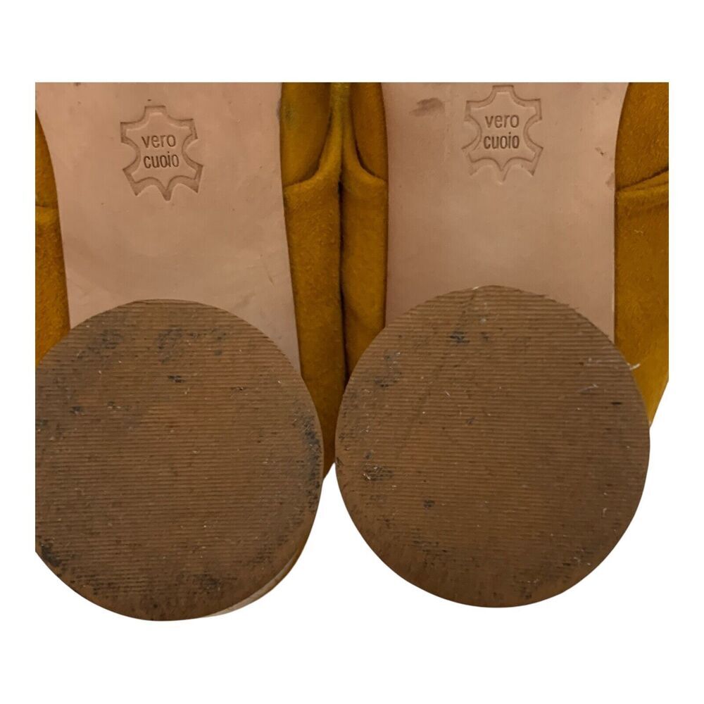 Bernardo Pumps Size 7.5 M US Mustard Yellow Suede Heels Close Toe Slip On Mules - Picture 16 of 16